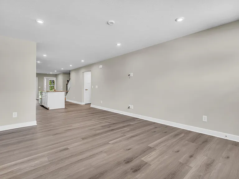1292 Divot Cir — Photo 4
