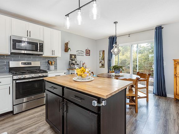 2nd image of 4621 Trotters Pointe Cir