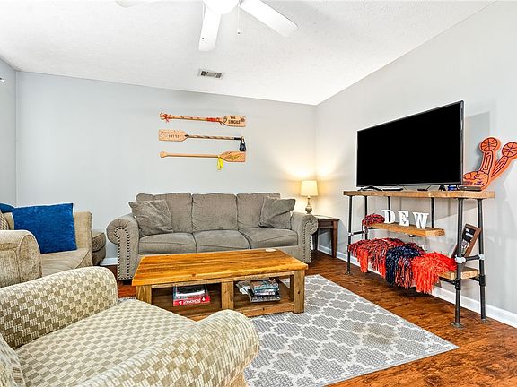 2nd image of 544 W Glenn Ave APT 108
