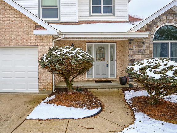 2nd image of 323 Harmony Dr