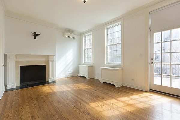 Rented by Double R Ventures LLC | media 32