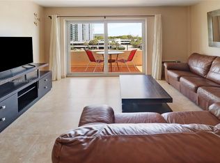 220 Kings Point Dr APT 403, Sunny Isles Beach, FL 33160