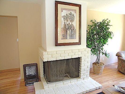 4th image of 7046 Outlook Ave