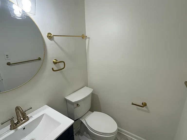 358 Wilshire St — Photo 24