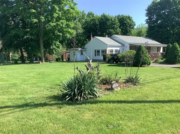 6 Gibson St N, Dansville, NY 14437