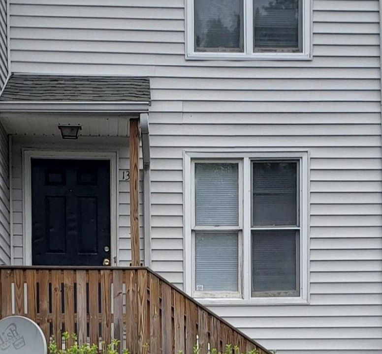 1st image of 209 Beech St APT 2