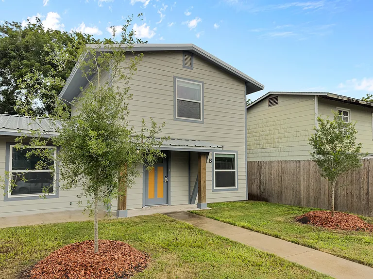 3102 Wildwood St #B — Photo 8