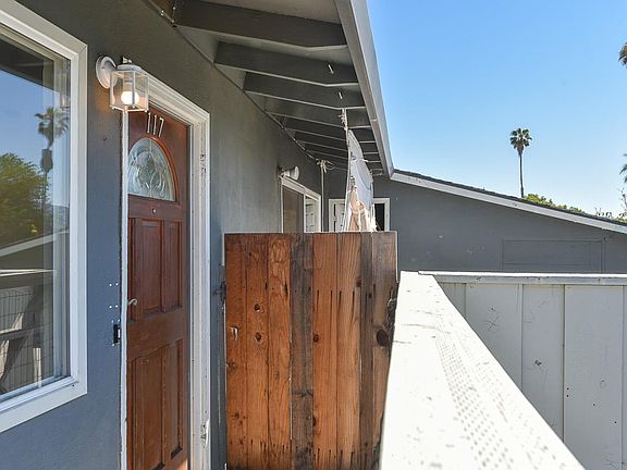 3rd image of 117 W Hamilton Ave