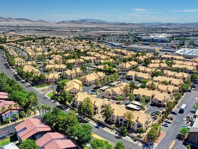 Palm Villas at Whitney Ranch — Photo 21
