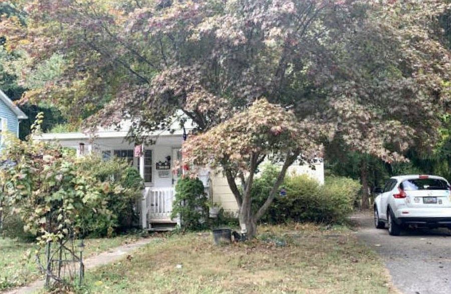 1st image of 206 Murgate Ln