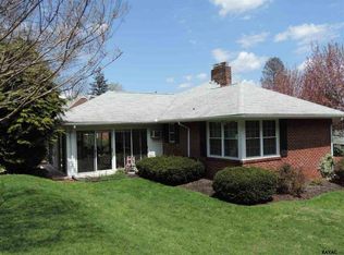 1494 Hollywood Pkwy, York, PA 17403