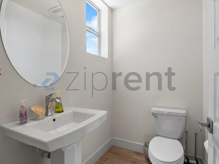 932 Noble Fir Ter #7 — Photo 4
