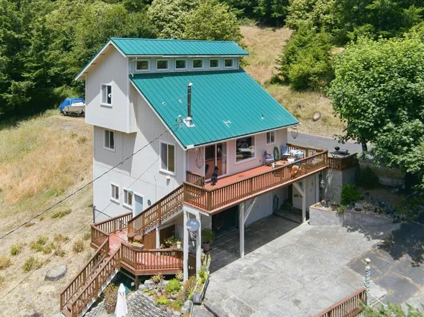 88 Millcreek Rd, Whitethorn, CA 95589