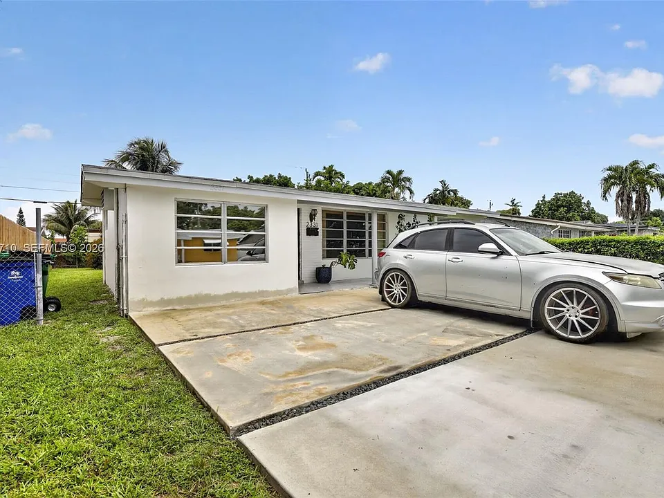 2331 Flamingo Dr