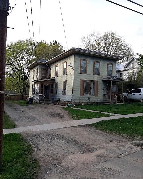 1st image of 111 E Pearl St