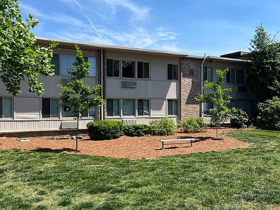 2nd image of 2020 Beech Ave APT B14