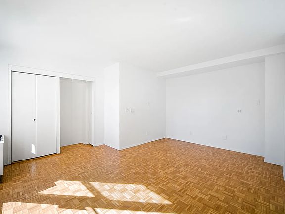 5th image of 400 E 85th St APT 17J