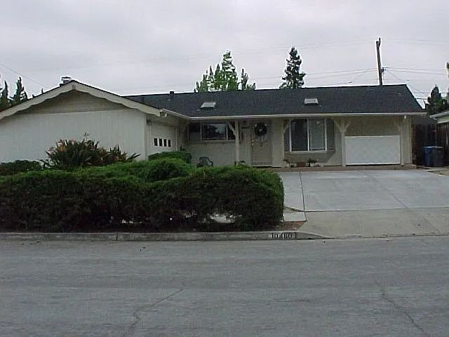 10460 Oakville Ave photo 1