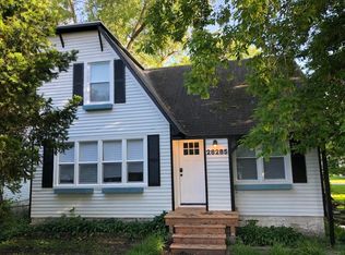 28285 W Oak St, Wauconda, IL 60084