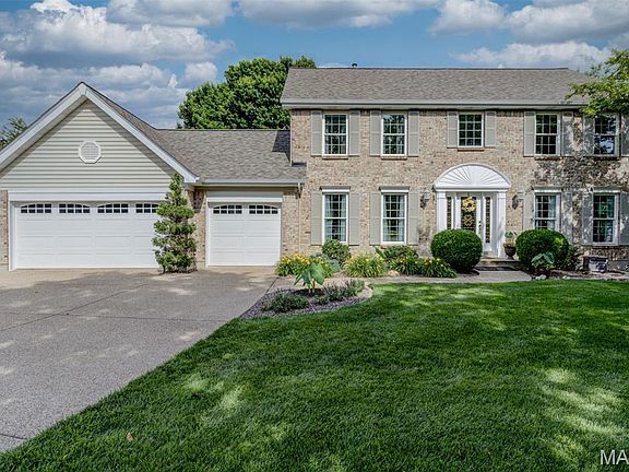 2nd image of 109 Creek View Pl