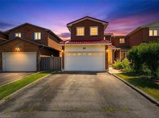 15 Cog Hill Dr, Vaughan, ON L4K1M6