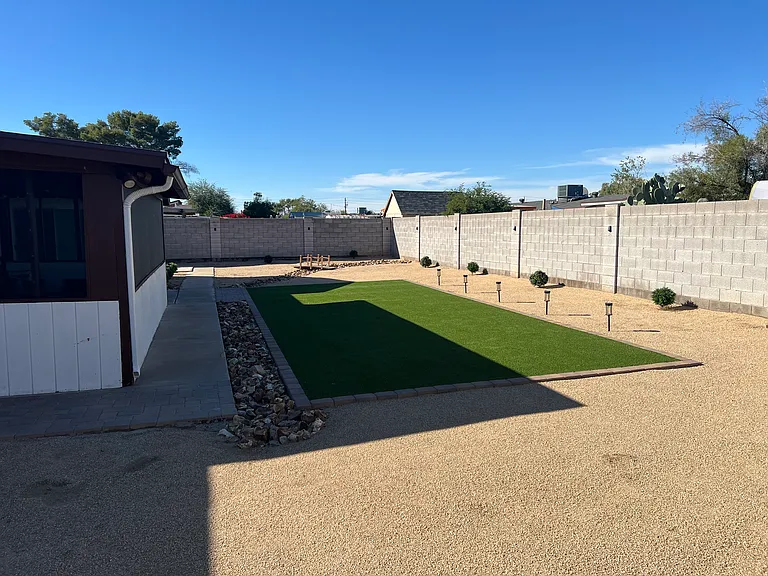 1814 W Kerry Ln — Photo 41