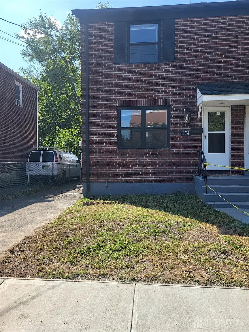 174 Rutgers St photo 1