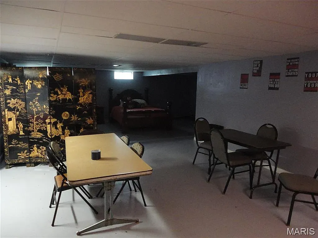 3 bed, 1380 sqft, $2,050 — Photo 3