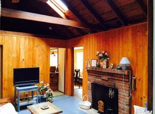 65 Robin Rd, Rocky Point, NY 11778