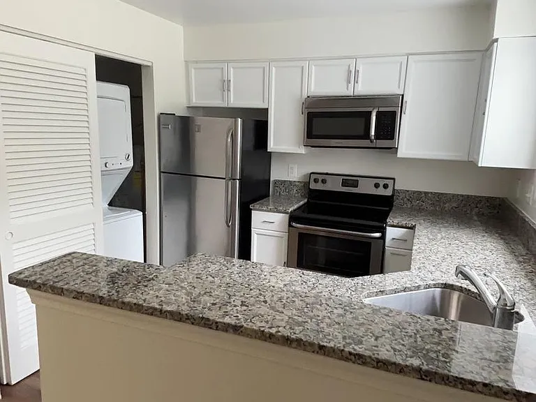 2602 S Arlington Mill Dr E — Photo 2