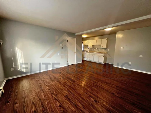 5216 SW 23rd St., 5216 SW 23rd St #10, Topeka, KS 66614