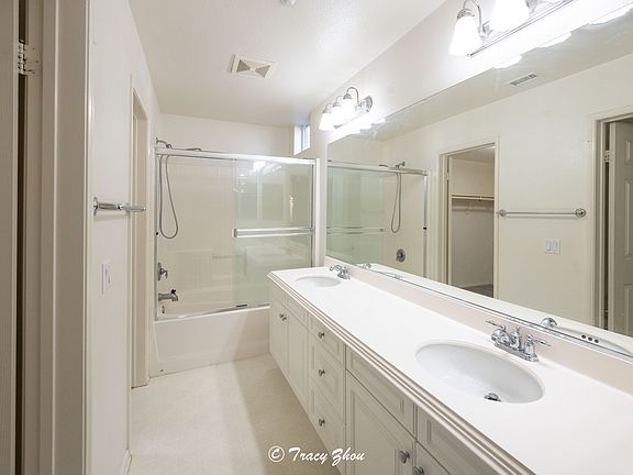 Bathroom on 1st Floor