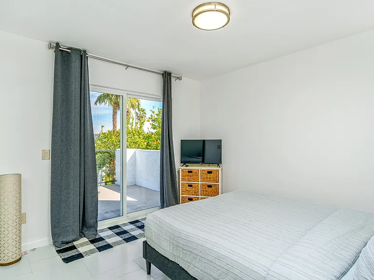 29886 Whispering Palms Trl — Photo 41