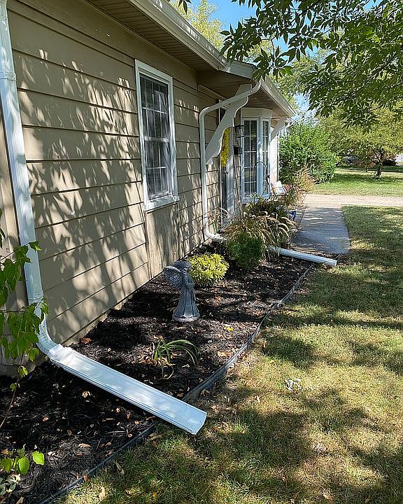 1st image of 2100 Manitou Dr