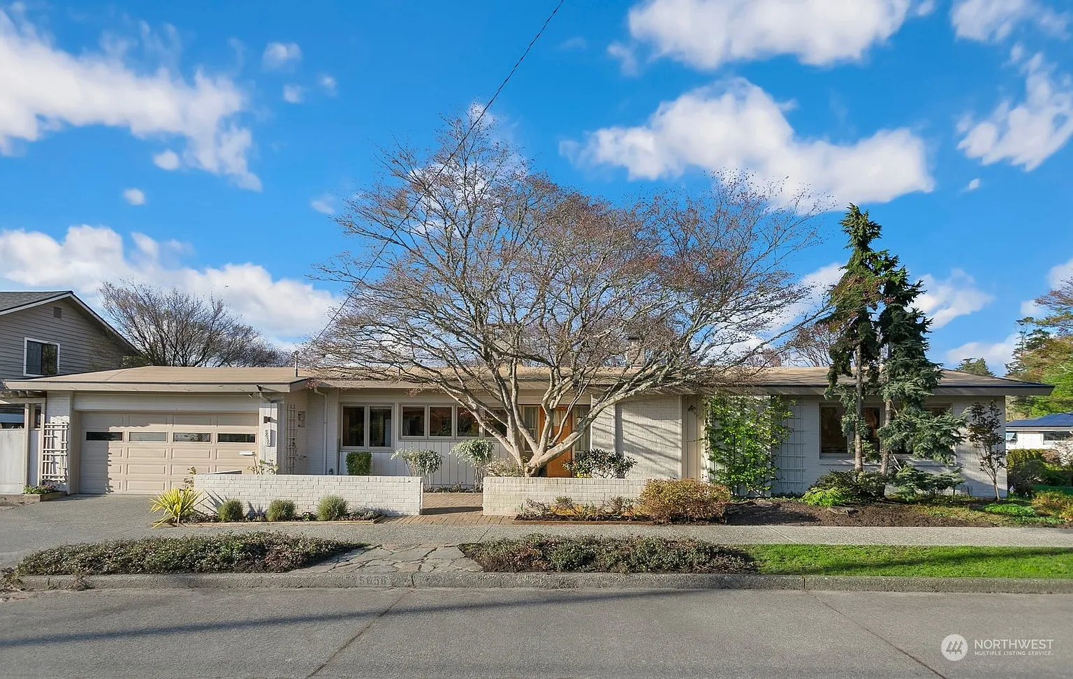 5656 SW Spokane Street photo 1