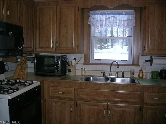 5th image of 419 Tudor Ln