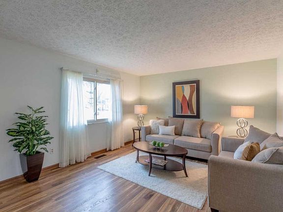 5th image of 7304 Woodlow Dr