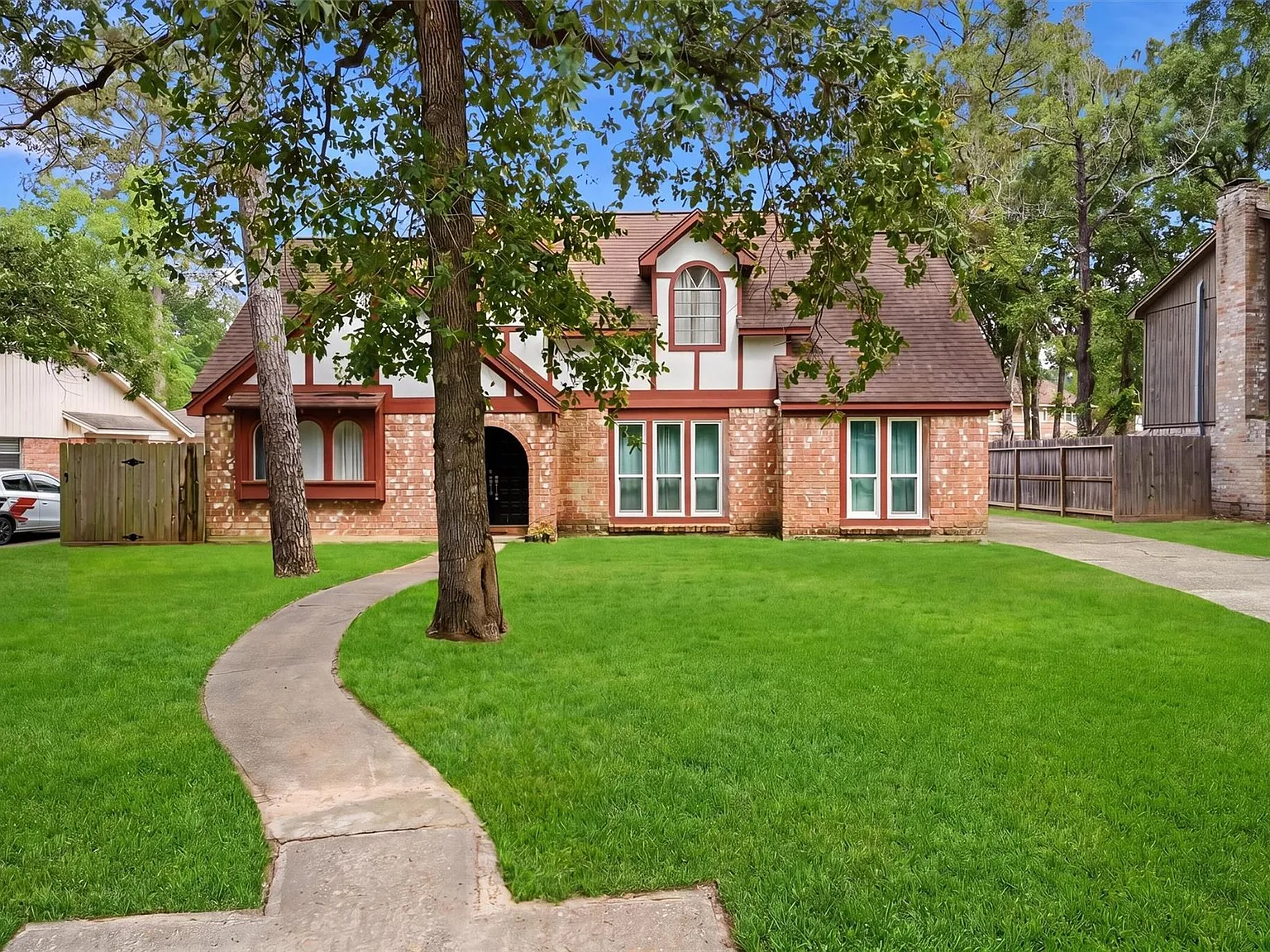 4 bed, 3.5 bath, 1928 sqft, $2,500 — Photo 2