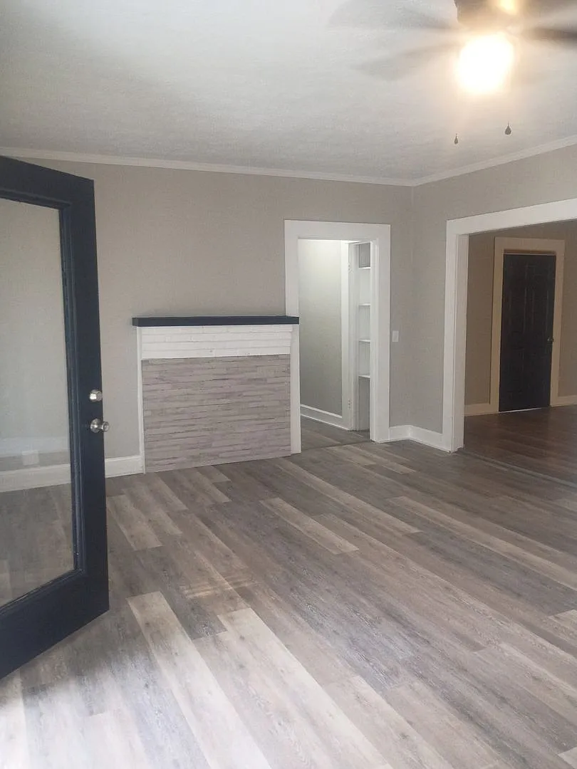2 Bed 2 Bath Newly Renovated Home — Photo 2