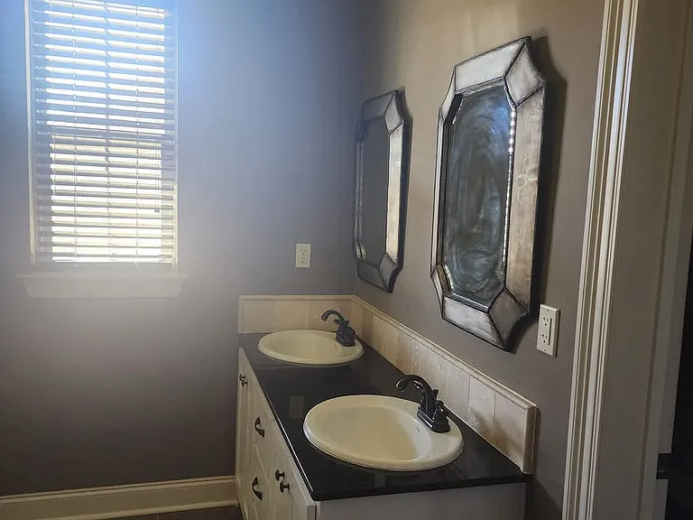 109 Canton Ct — Photo 13