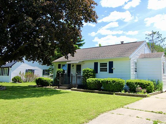 3rd image of 1341 Pershing AVENUE