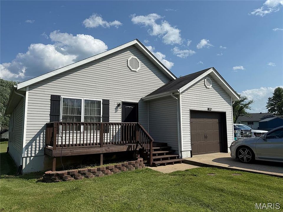 1st image of 1798 Debbie Ln