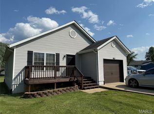 1798 Debbie Ln, Owensville, MO 65066