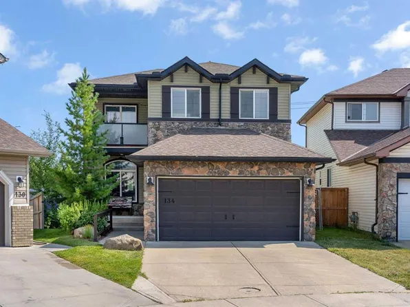 134 Channelside Cv SW, Airdrie, AB T4B 3J1