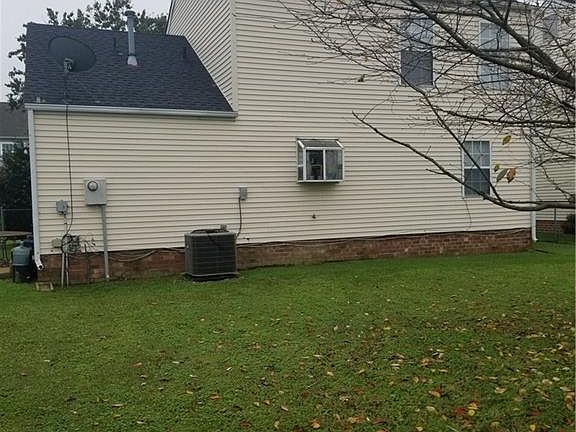 3rd image of 710 Admiral Gravely Blvd