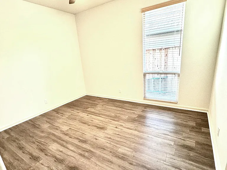 4025 Ironwood Dr — Photo 10