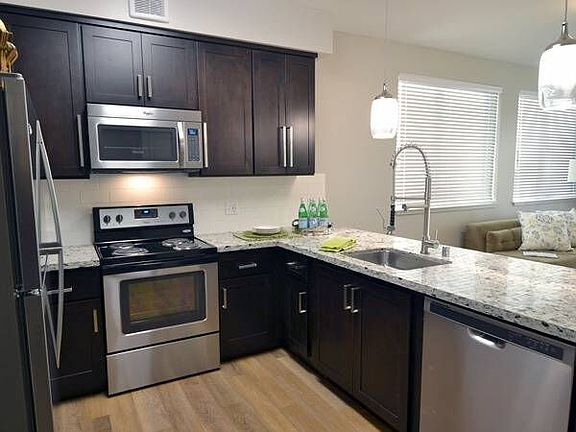 3rd image of 860 Quince Ave #208C