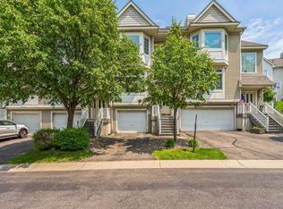 8812 Brunswick Path, Inver Grove Heights, MN 55076