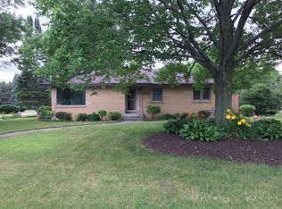 1327 Sycamore Dr, Jenison, MI 49428
