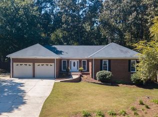 936 Pinbrook Dr, Lawrenceville, GA 30043